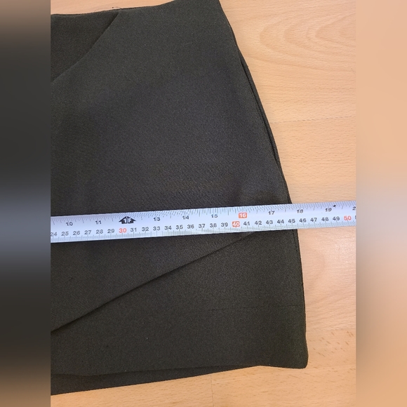 Beautiful classy Zara skirt - Picture 4 of 14